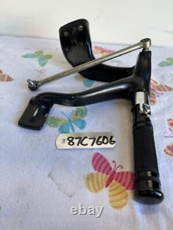 Harley Davidson XL 883 N 2010 Rh Riders Foot Control Genuine Oem Lot87 87c7606